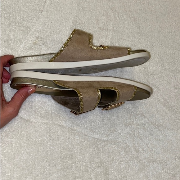 Bamboo Gold Glitter Sandals - Picture 3 of 7